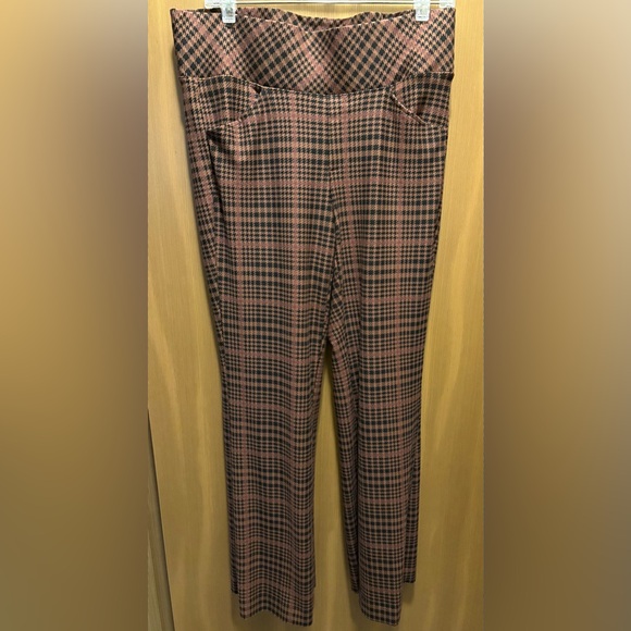 Torrid Studio Pixie Pants, size 1 - Picture 1 of 5
